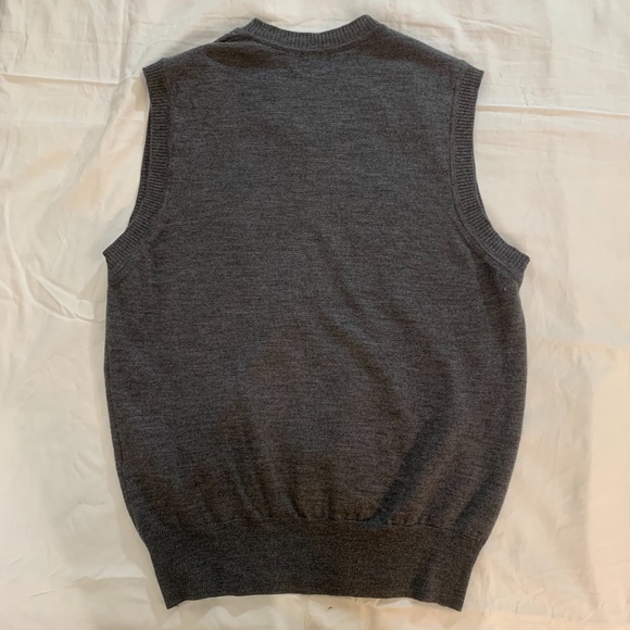 J. Lindeberg Merino Wool V Neck Sweater Vest - Picture 2 of 10